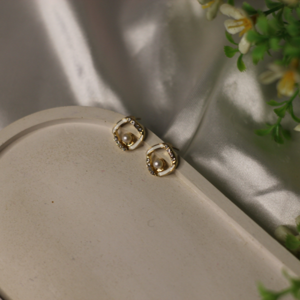 Rhombus Pearl Studs - Image 5