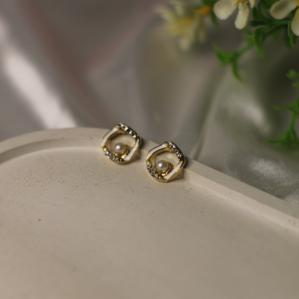 Rhombus Pearl Studs - Image 4